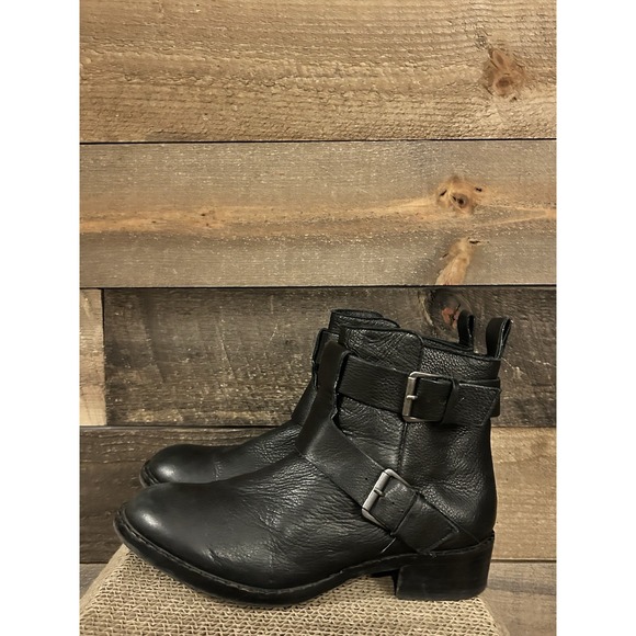 Gentle‎ Souls Kenneth Cole Leather Double Buckle Moto Ankle Boots Women 9M Black - Picture 1 of 10